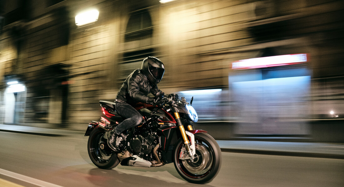 Мотоцикл агуста 1000 rr. Смотреть фото Мотоцикл агуста 1000 rr. Смотреть картинку Мотоцикл агуста 1000 rr. Картинка про Мотоцикл агуста 1000 rr. Фото Мотоцикл агуста 1000 rr